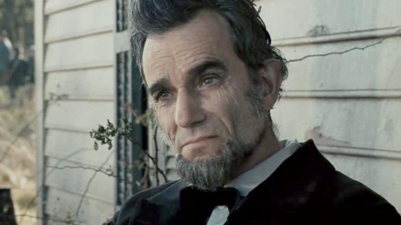 http://img2.looper.com/img/gallery/greatest-historical-performances-in-movie-history/daniel-day-lewis-lincoln-1451337114.jpg
