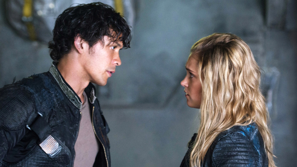 Clarke and Bellamy in The 100