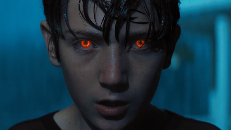 Brightburn kid with red eyes