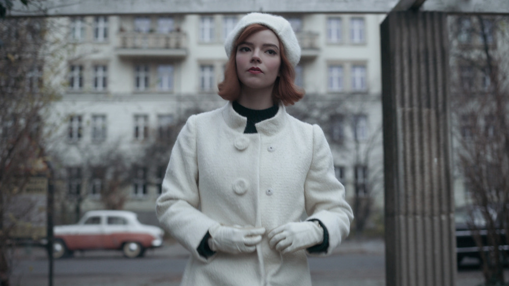 Beth Harmon white coat and hat