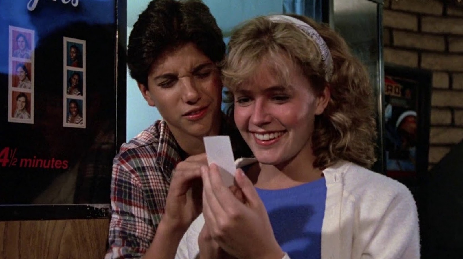 Films Et Séries Tv Avec Elisabeth Shue Cobra Kai fan theory: How Elisabeth Shue could return