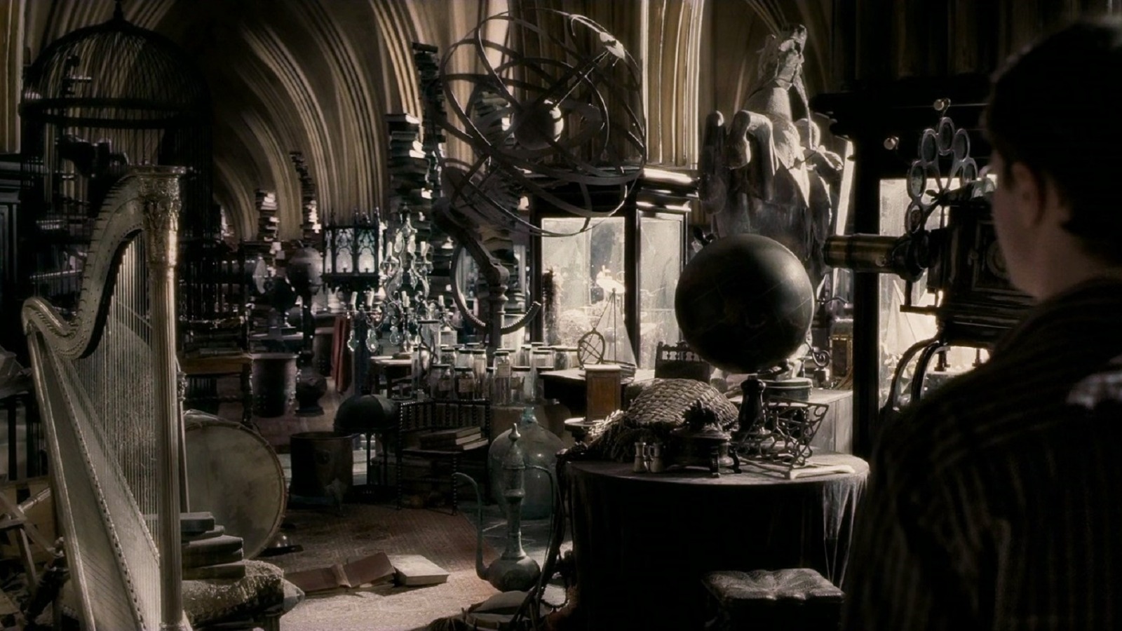 Hidden Details You Missed In The Room Of Requirement In Harry Potter   L Intro 1601498536 