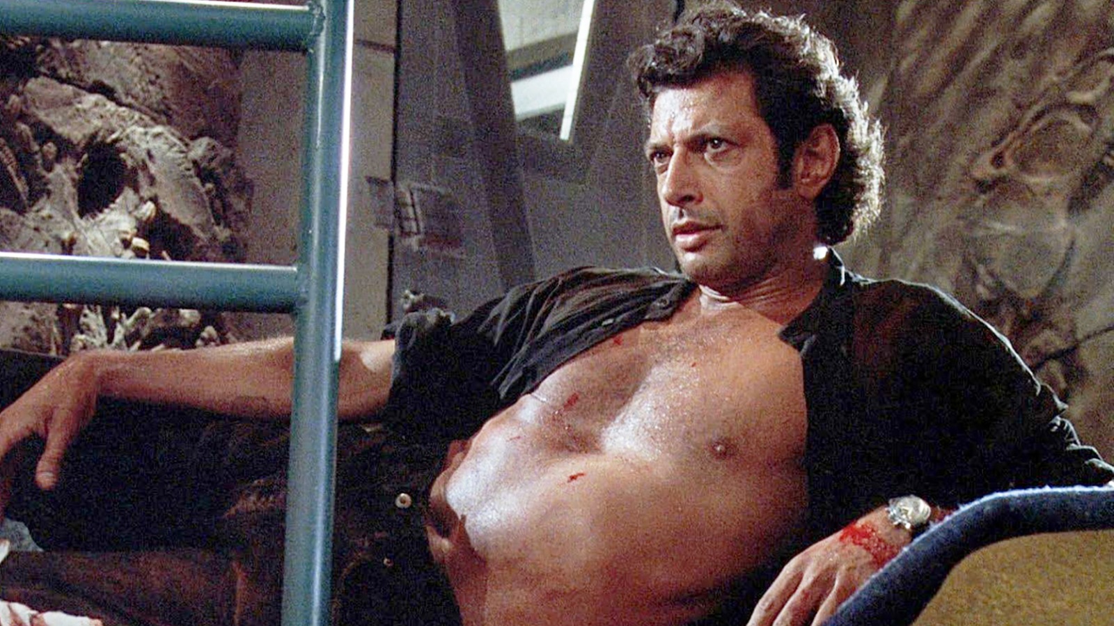 Jeff Goldblum Recreates Classic Jurassic Park Moment