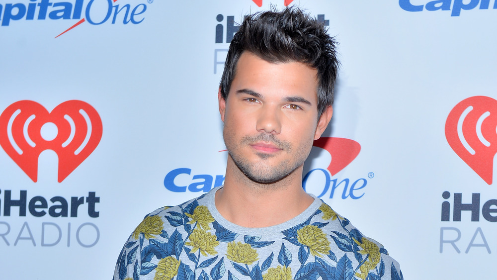 Taylor Lautner flower shirt