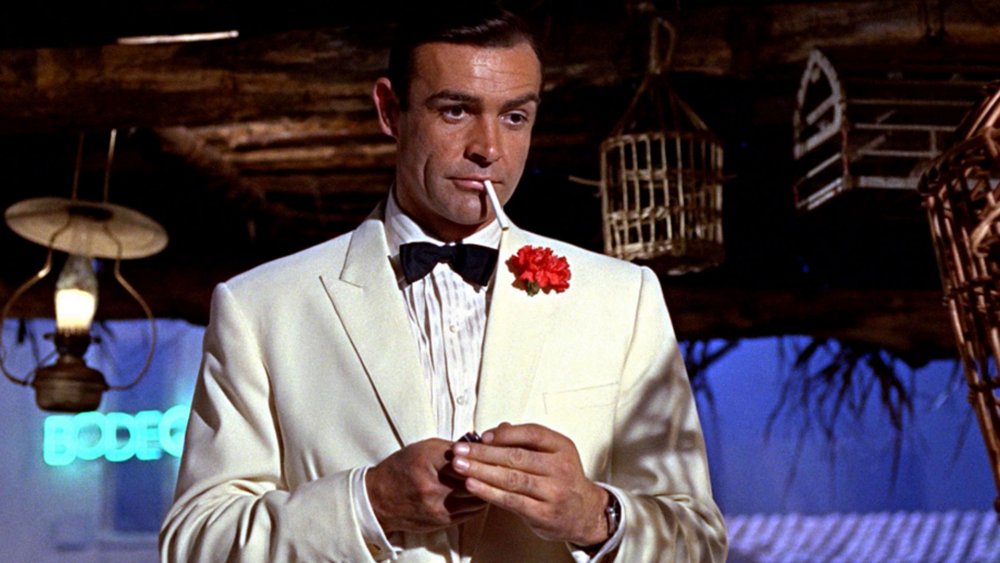 sean-connery-grew-tired-of-playing-james-bond-for-a-few-reasons-1604162458.jpg