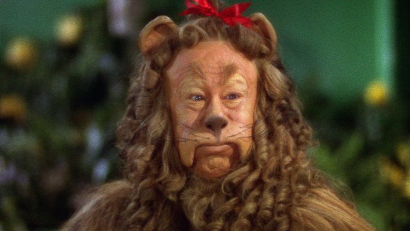 Why The Cowardly Lion Costume From The Wizard Of Oz Was So Disgusting